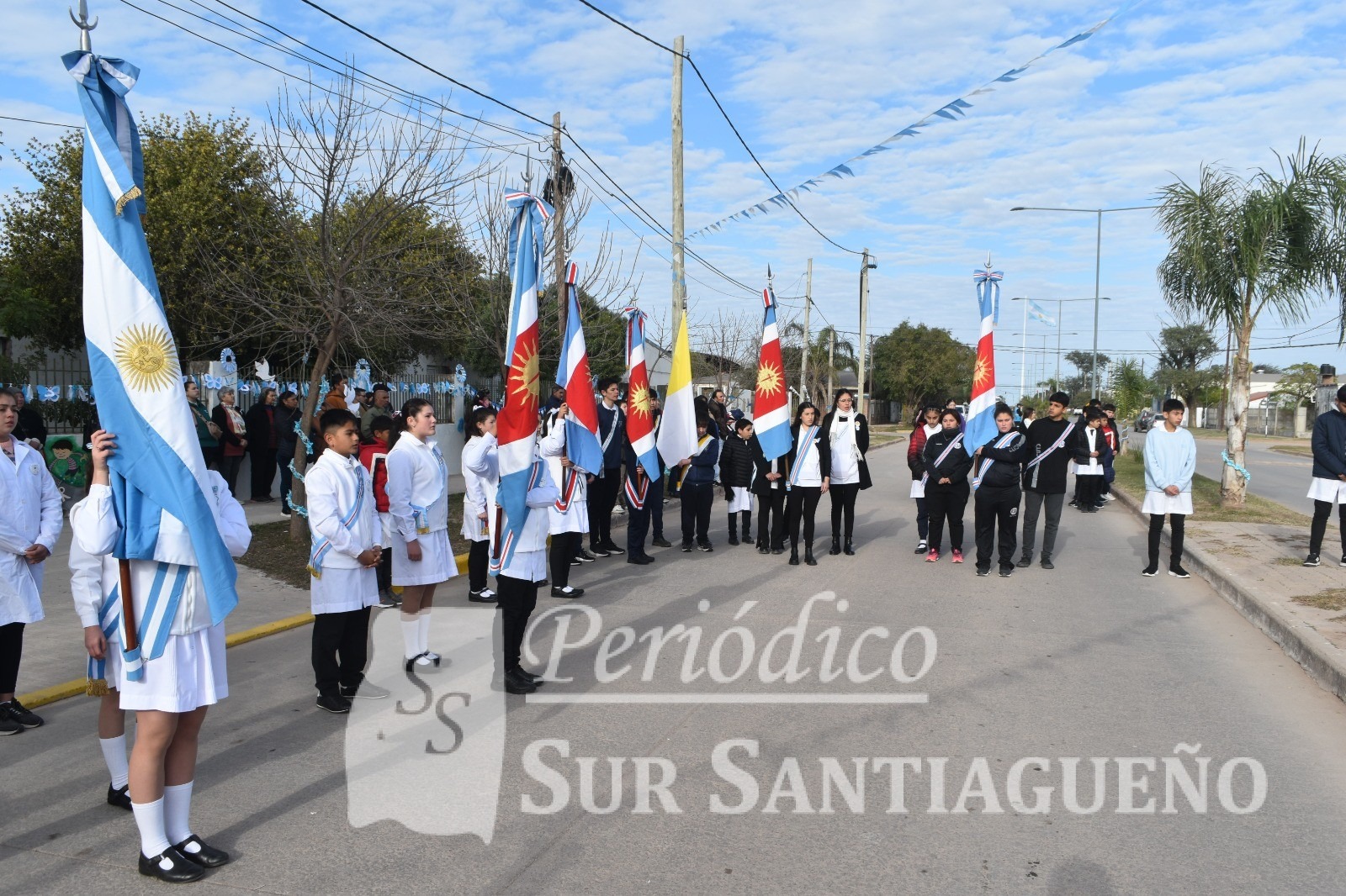 Bandera Conmemor El D A De La Independencia Con Un Emotivo Acto En La