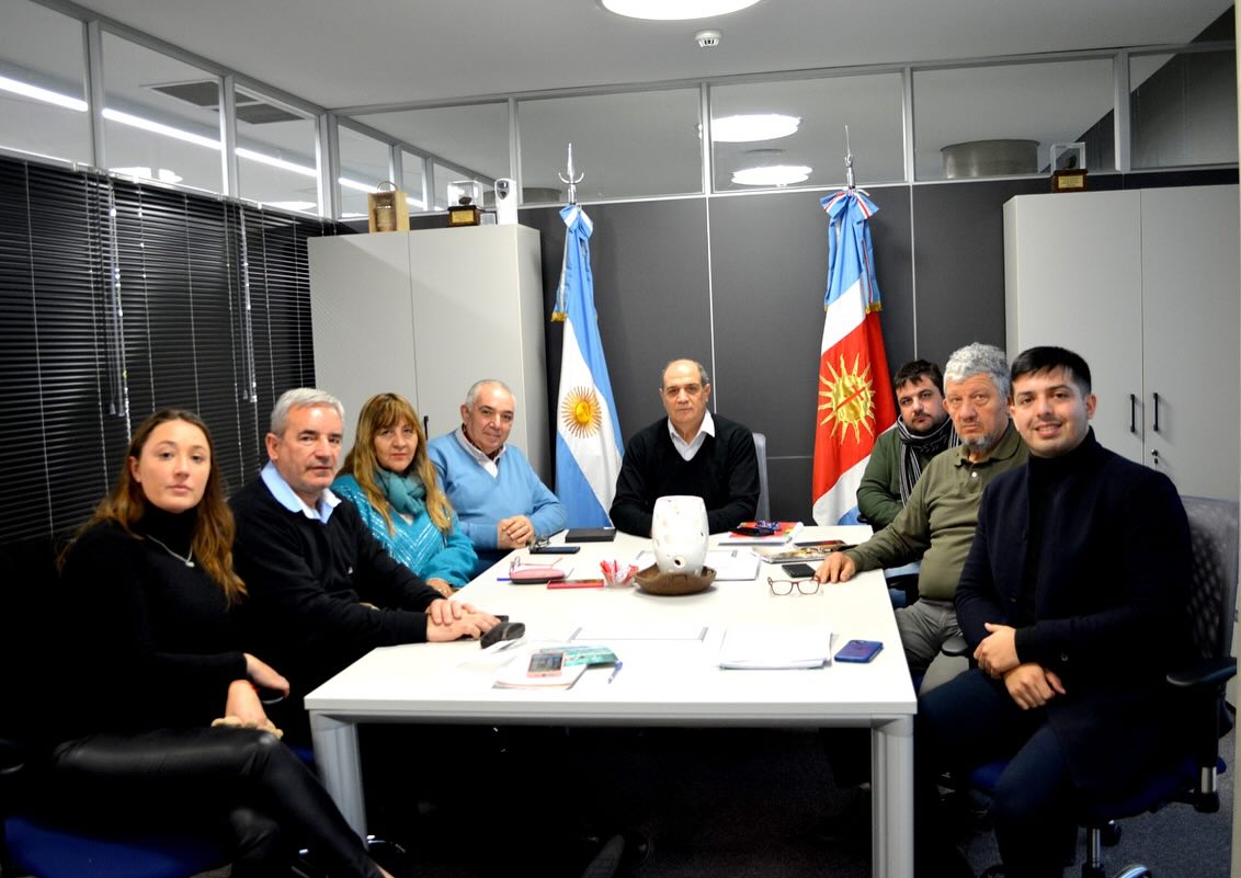 Bandera En El Centro De La Agenda Ambiental Importante Reuni N En El