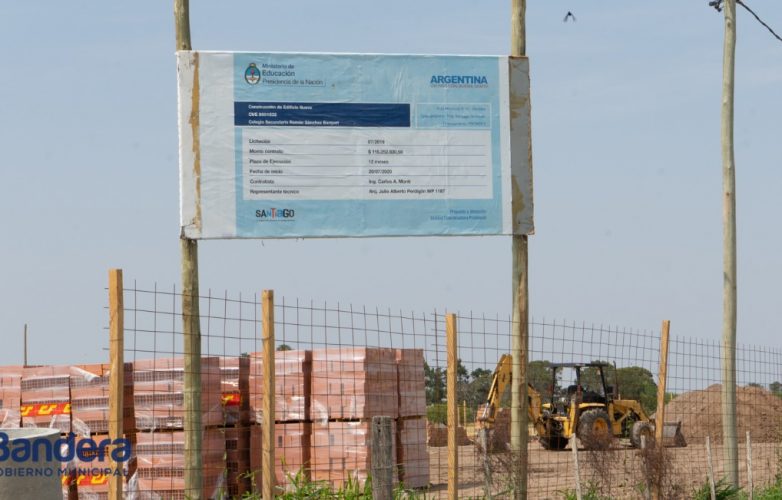 el-intendente-guillermo-novara-recorrio-las-obras-del-nuevo-colegio-sanchez-barquet-1