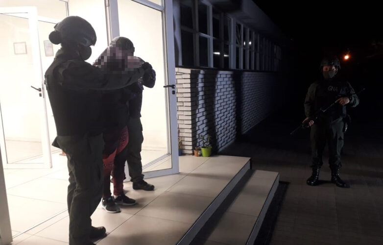 Gendarmes detienen a una ciudadana de nacionalidad boliviana con pedido de captura internacional (1)