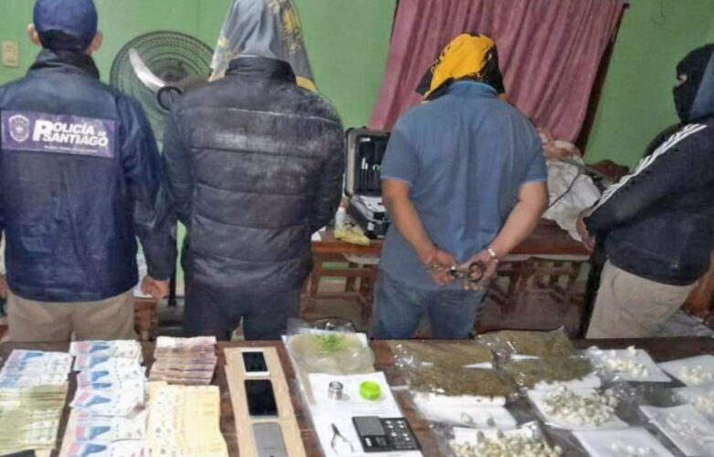 policia y padre detenidos