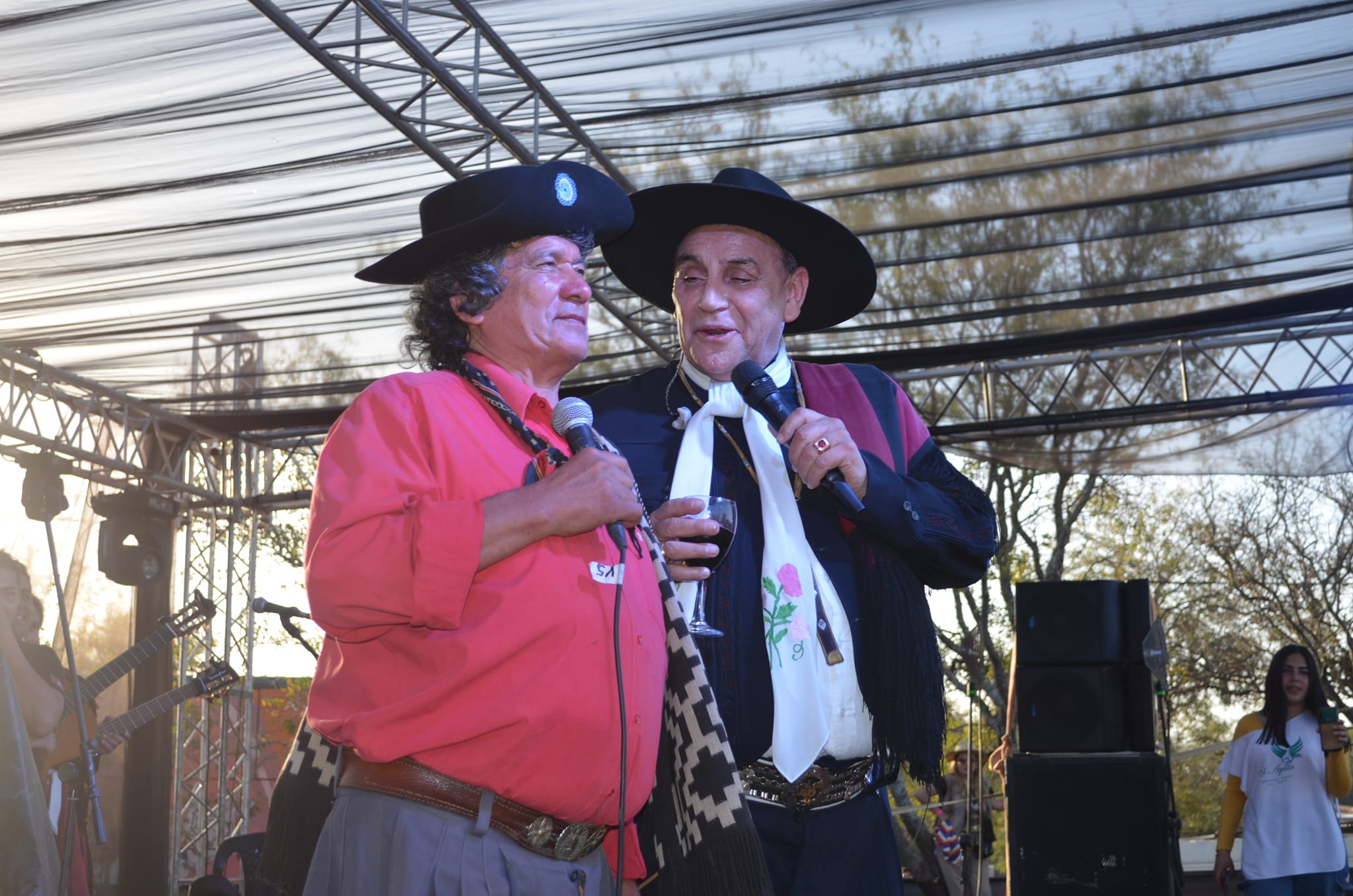 Una Multitud Copó Herrera Con El Encuentro Latinoamericano De Payadores