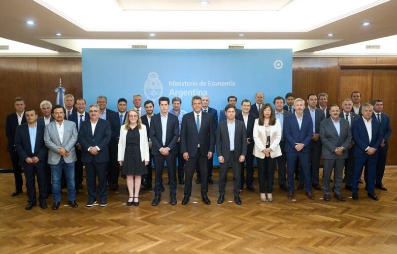 massa con gobernadores