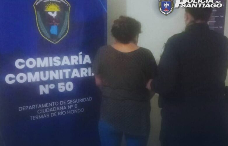 mujer detenida bebe
