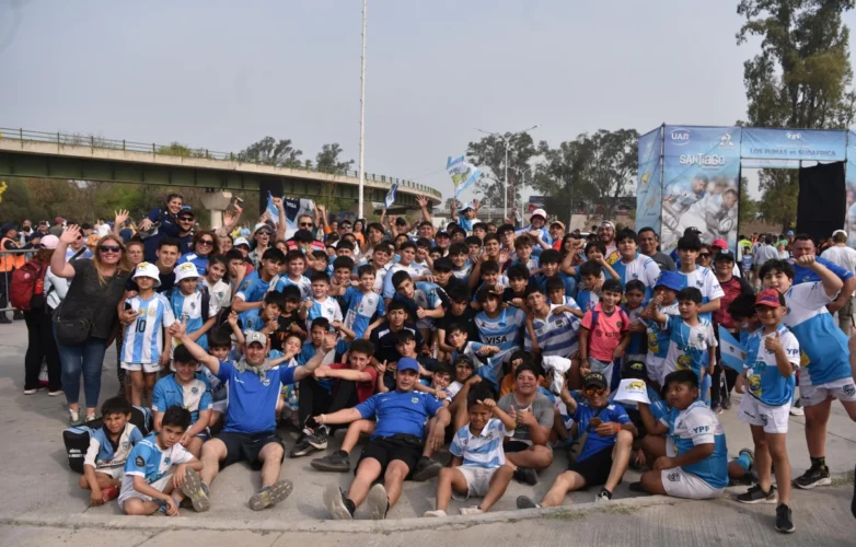 1200x800_emocionados-pumas-desperto-fiebre-club-anatuyense-estar-cerca-sus-idolos-1052519-190307
