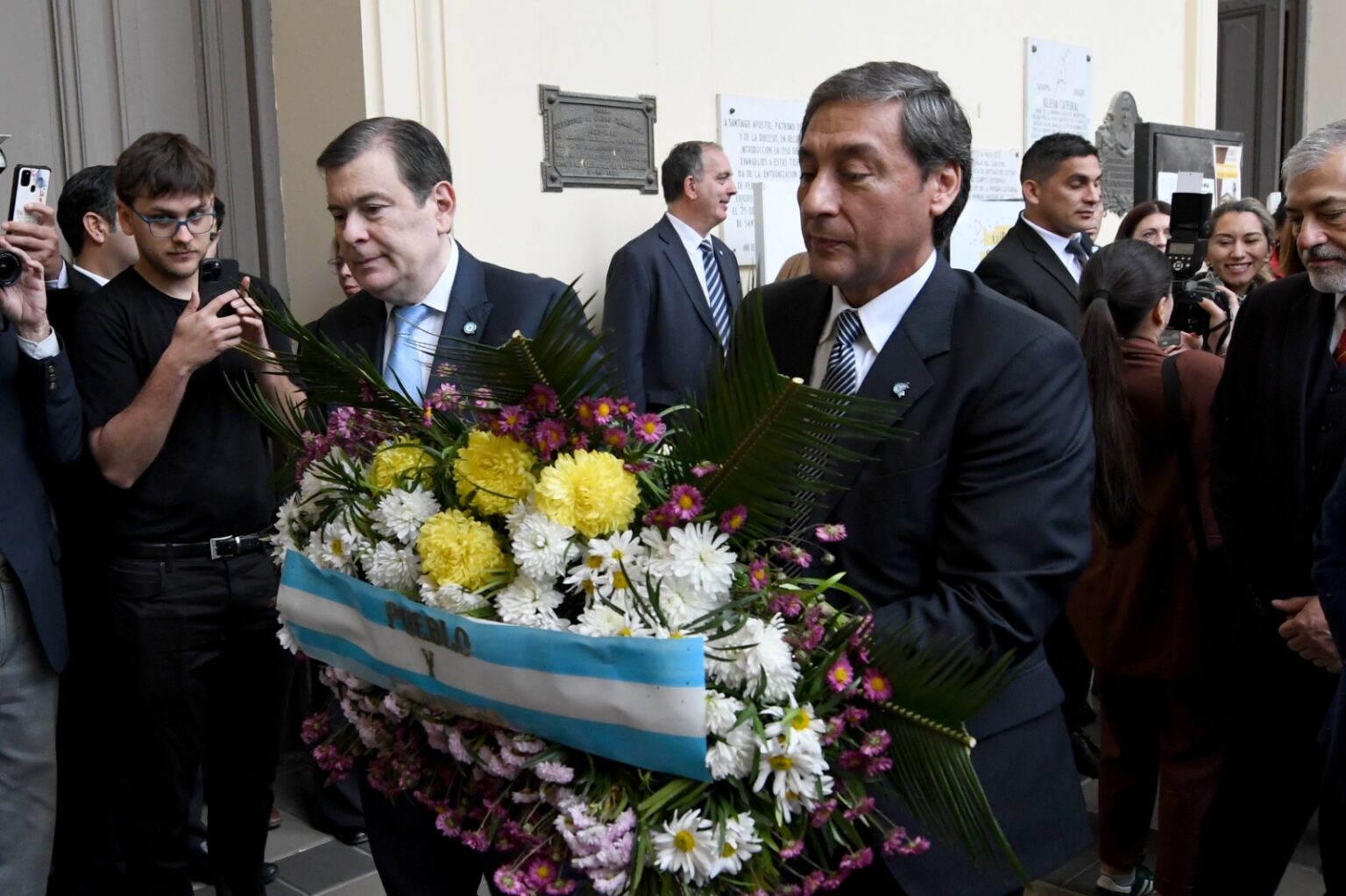 Acto en la Plaza Libertad por el 209° Aniversario de la Declaración de ...